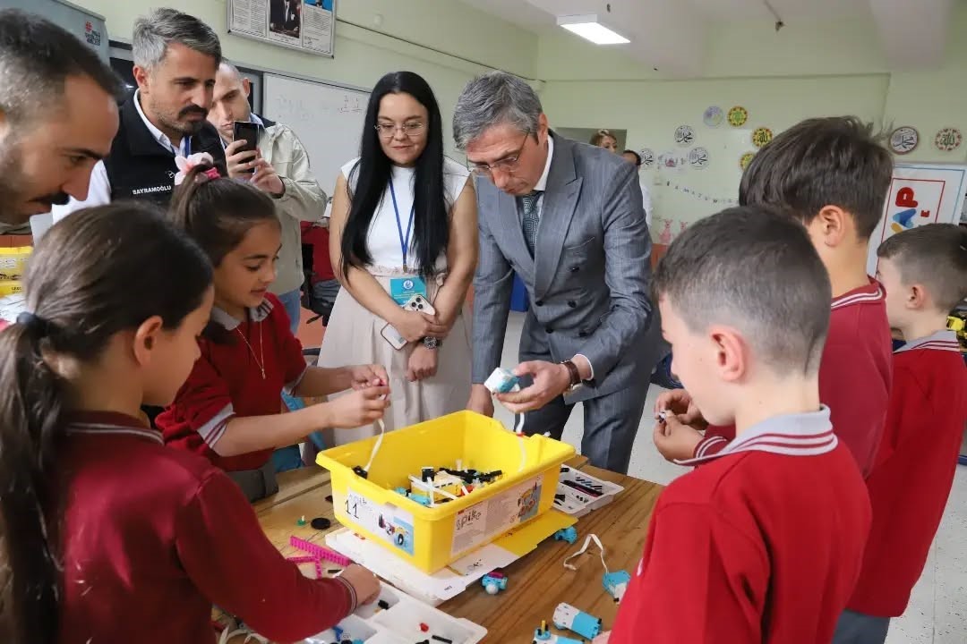 bayburt-ta-ogrenciler-bilim-ve-teknoloji-atolyelerinde-calisma-yapti