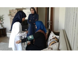 Meslek Lisesi Öğrencileri Yüreklere Dokunuyor