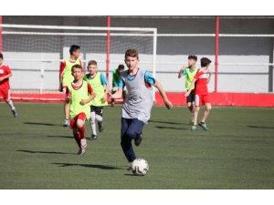 Bayraklı Belediyesi Yaz Spor Okulları Başlıyor