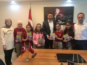 Ortaokul Öğrencileri Şiir Kitabı Çıkardı