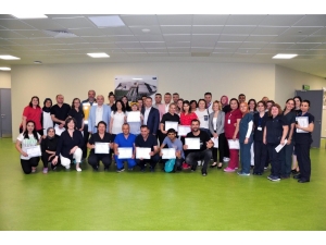 Manisa Şehir Hastanesi Acil Bakım Hemşireliği Kursiyerleri Sertifikalarını Aldı