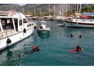 Fethiye’de Deniz Dibi Temizliği