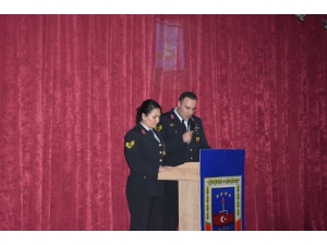 Jandarmadan Gençlere Ve Öğrencilere Yönelik Tiyatro Oyunu