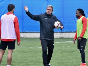 Bb Erzurumspor’da Hamza Hamzaoğlu İle Yollar Ayrıldı