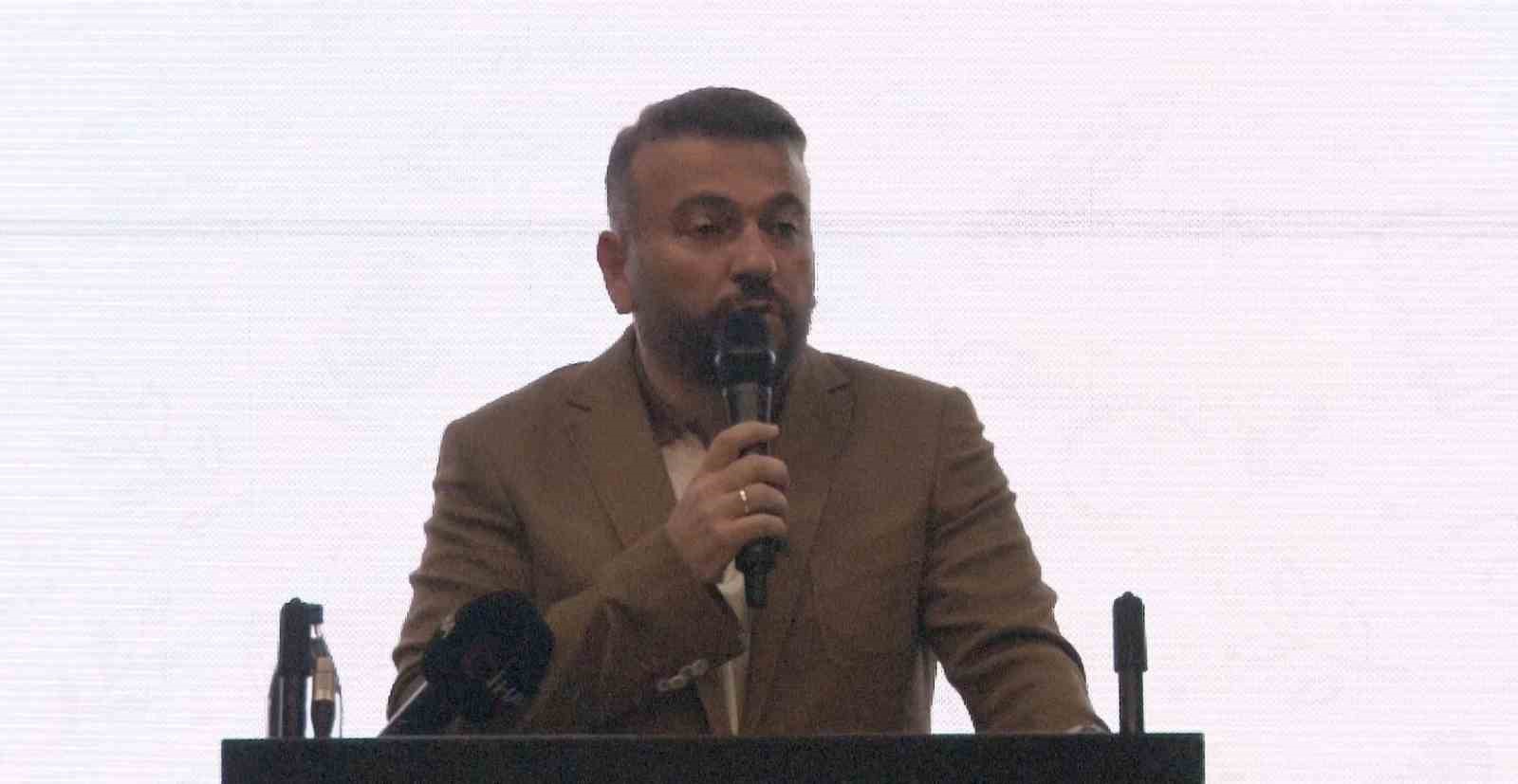 yeni-medya-akademi-nin-ikinci-donem-mezunlari-sertifikalarini-aldi