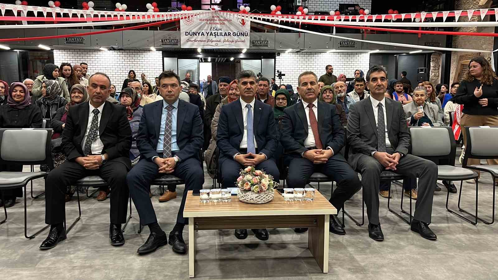 konya-da-1-ekim-dunya-yaslilar-gunu-kutlandi