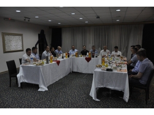 Tayinleri Çıkan Komutanlara İftar Yemeği