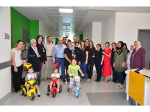 Çocuk Hastalara Serum Askılı Bisiklet