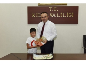 Resim Yarışmasında Dereceye Girenler Ödül