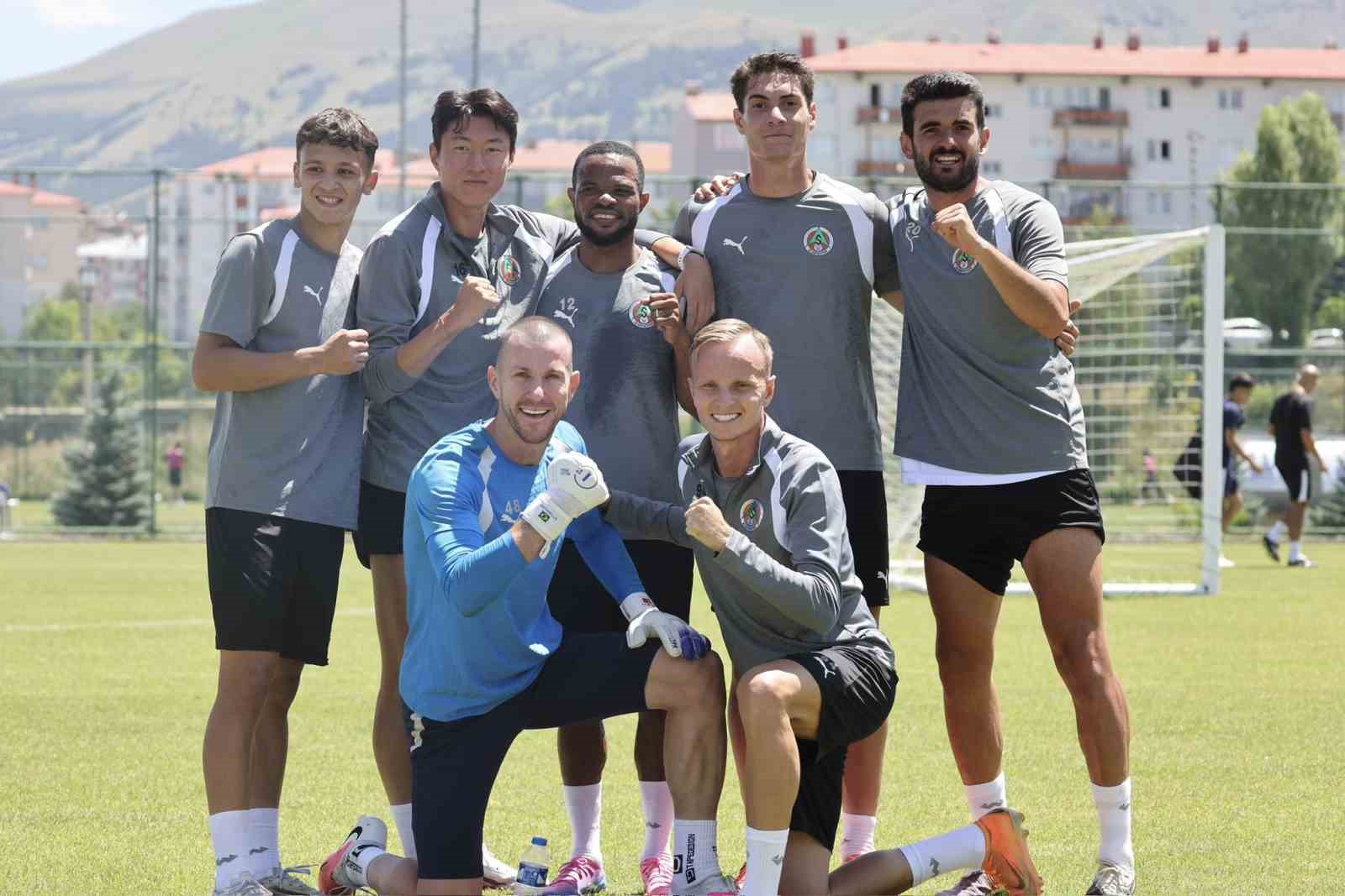 alanyaspor-erzurum-kampini-tamamladi