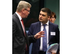 Ukrayna Parlamentosu, Başbakan Hroysman’ın İstifasını Reddetti