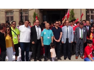 Sandıklı’dan Milli Maça Marşlı Destek