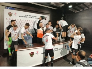 Mehmet Altıparmak: "Şampiyon Olduğumuz İçin Mutluyum"