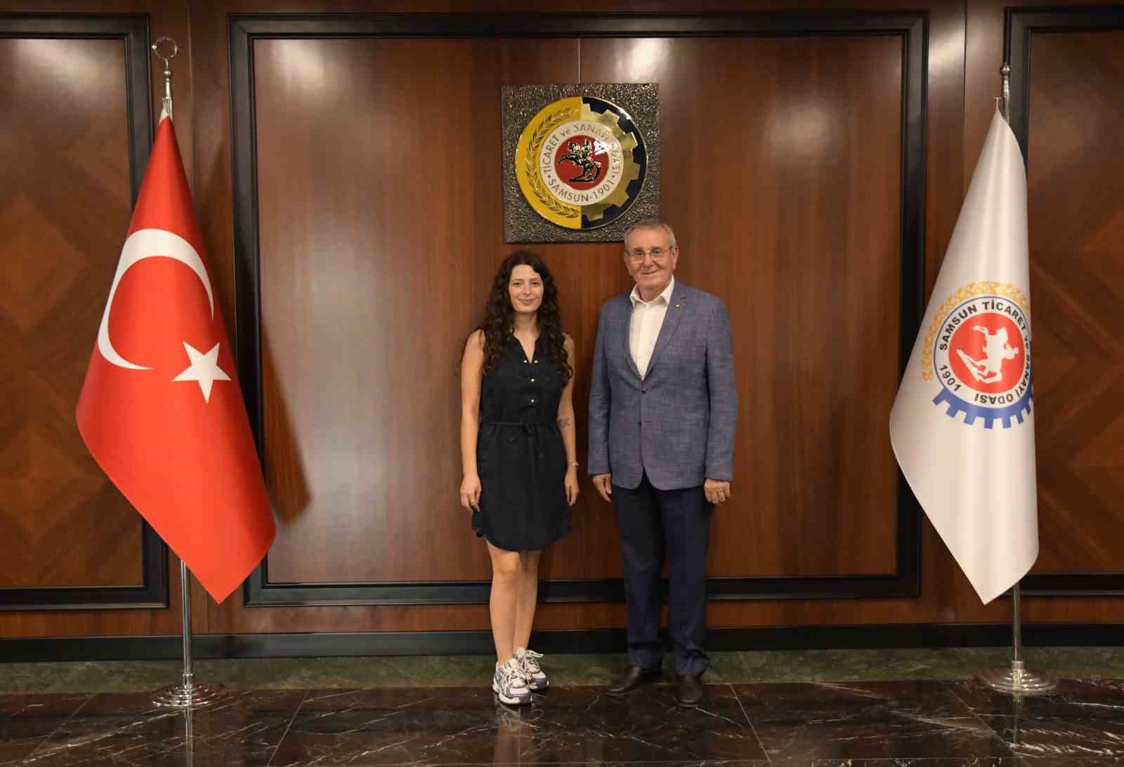 murzioglu-ndan-aybuke-eldemir-e-tebrik