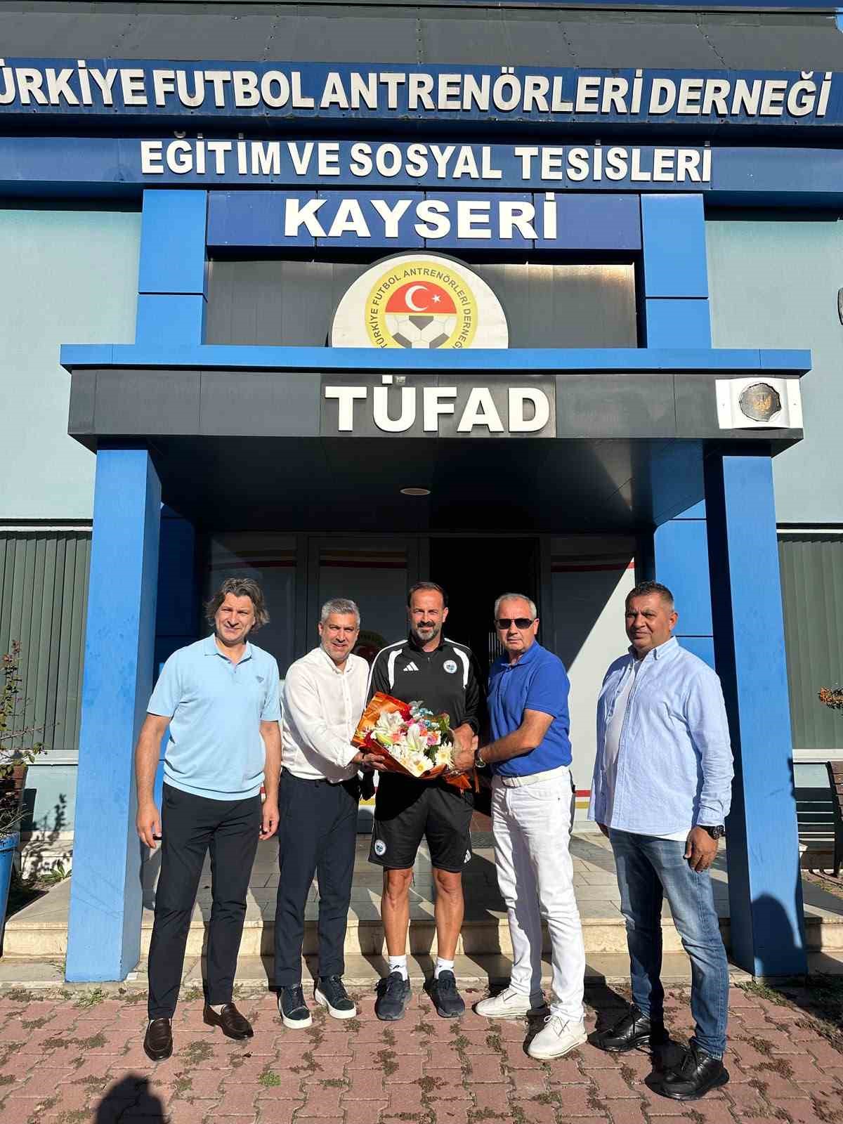 tufad-kayseri-subesi-nden-adem-cak-a-hosgeldin-cicegi