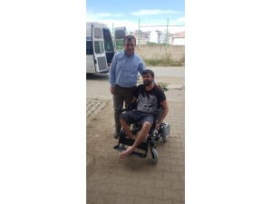 Salihli Belediyesinden Engelli Gence Çifte Bayram Sevinci