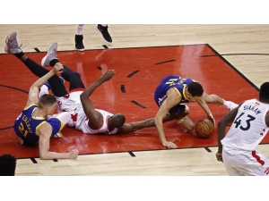 Nba Final Serisinde Toronto Raptors Önde