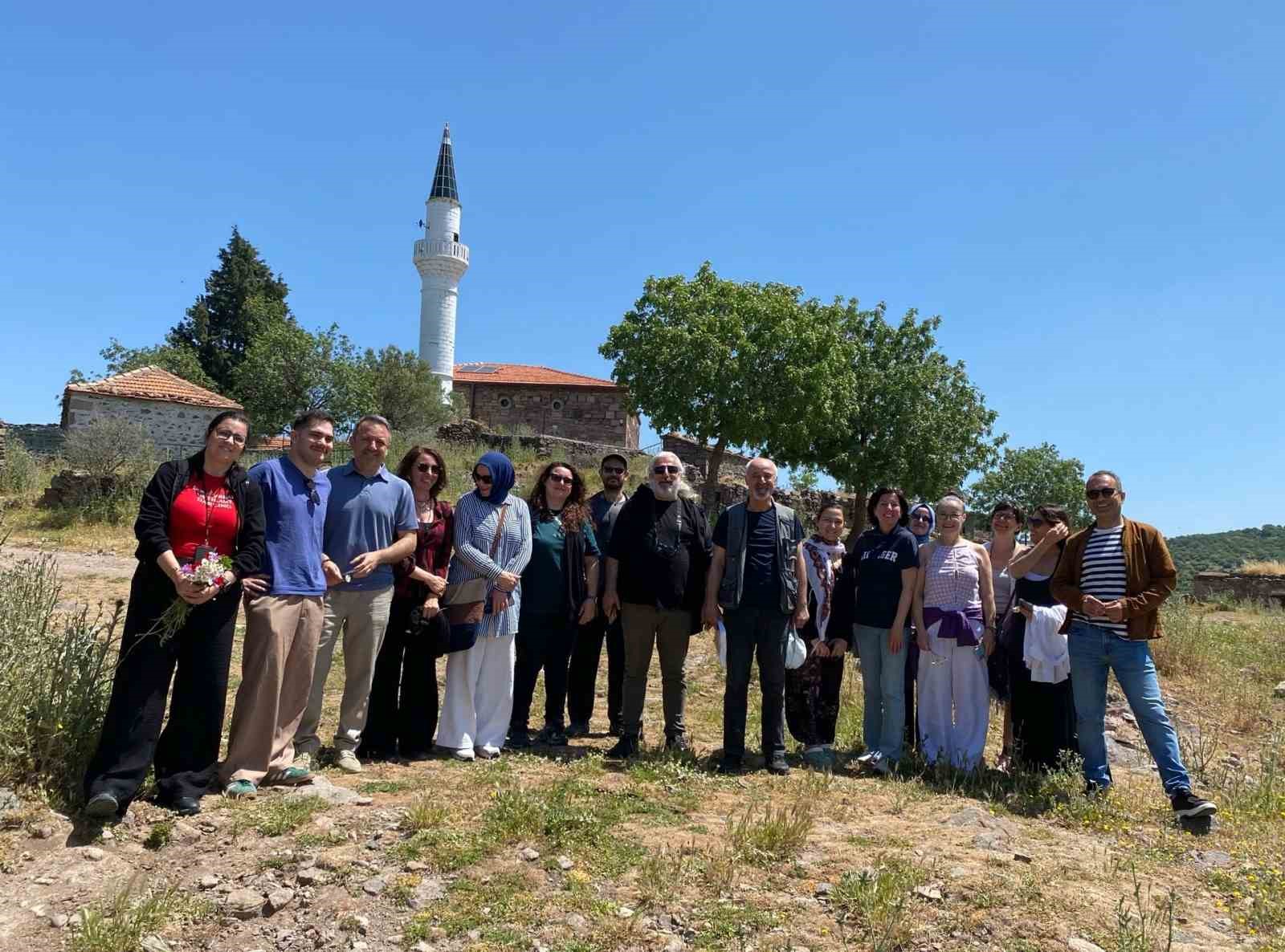 sanat-tarihi-ogrencilerinden-aliaga-da-saha-ziyaretleri