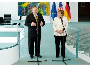 Merkel, Pompeo İle Görüştü