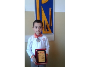 Kanguru 2019 Matematik Türkiye Birincisi Trabzon’dan