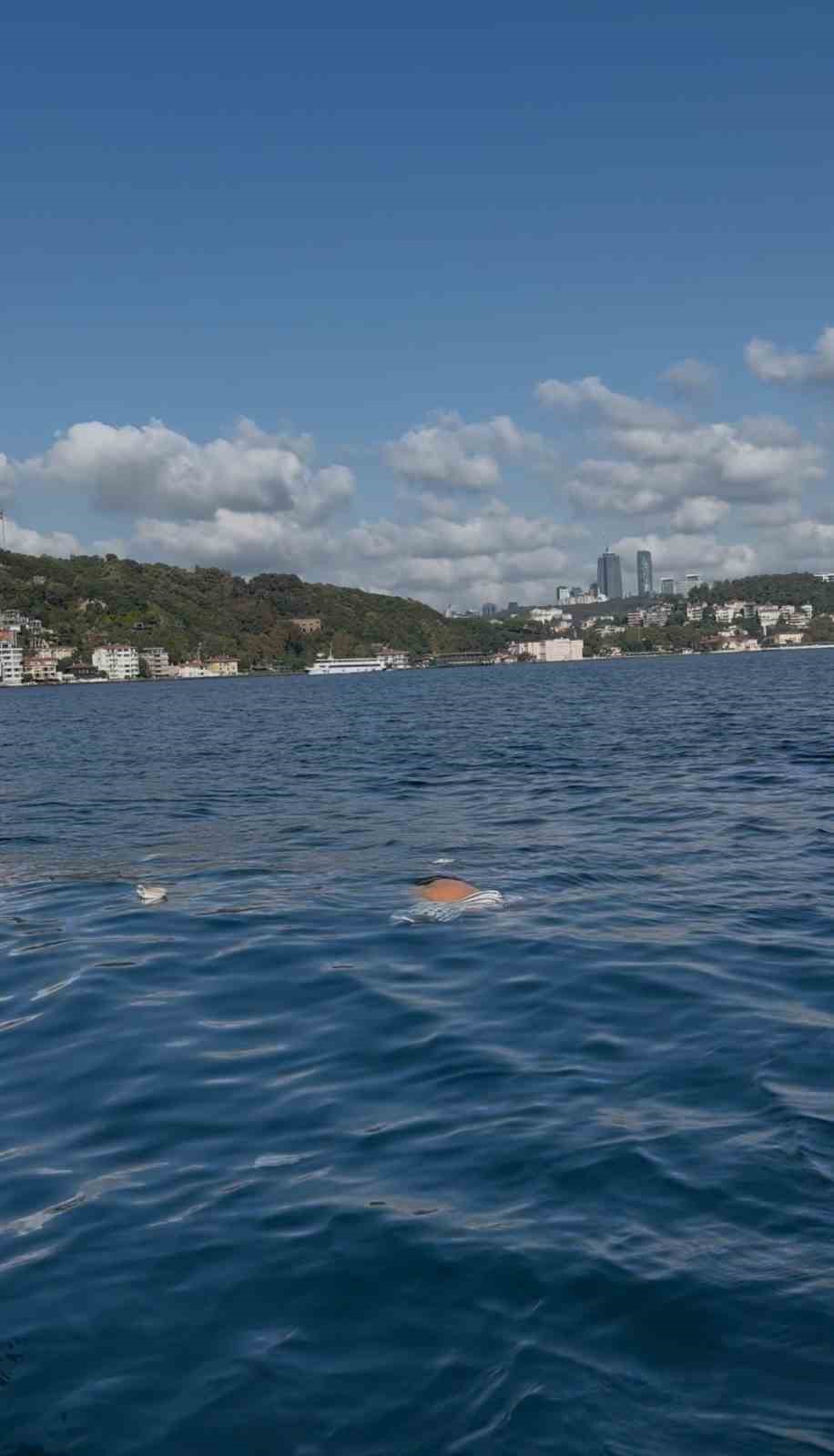 fsm-koprusu-nden-denize-atlayan-kisiyi-vatandaslar-kurtardi
