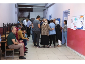 Yusufeli’nde Oy Kullanma İşlemi Başladı