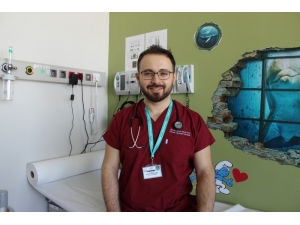 Aşırı Asitli İçecek Tüketimi Midesini Deldi