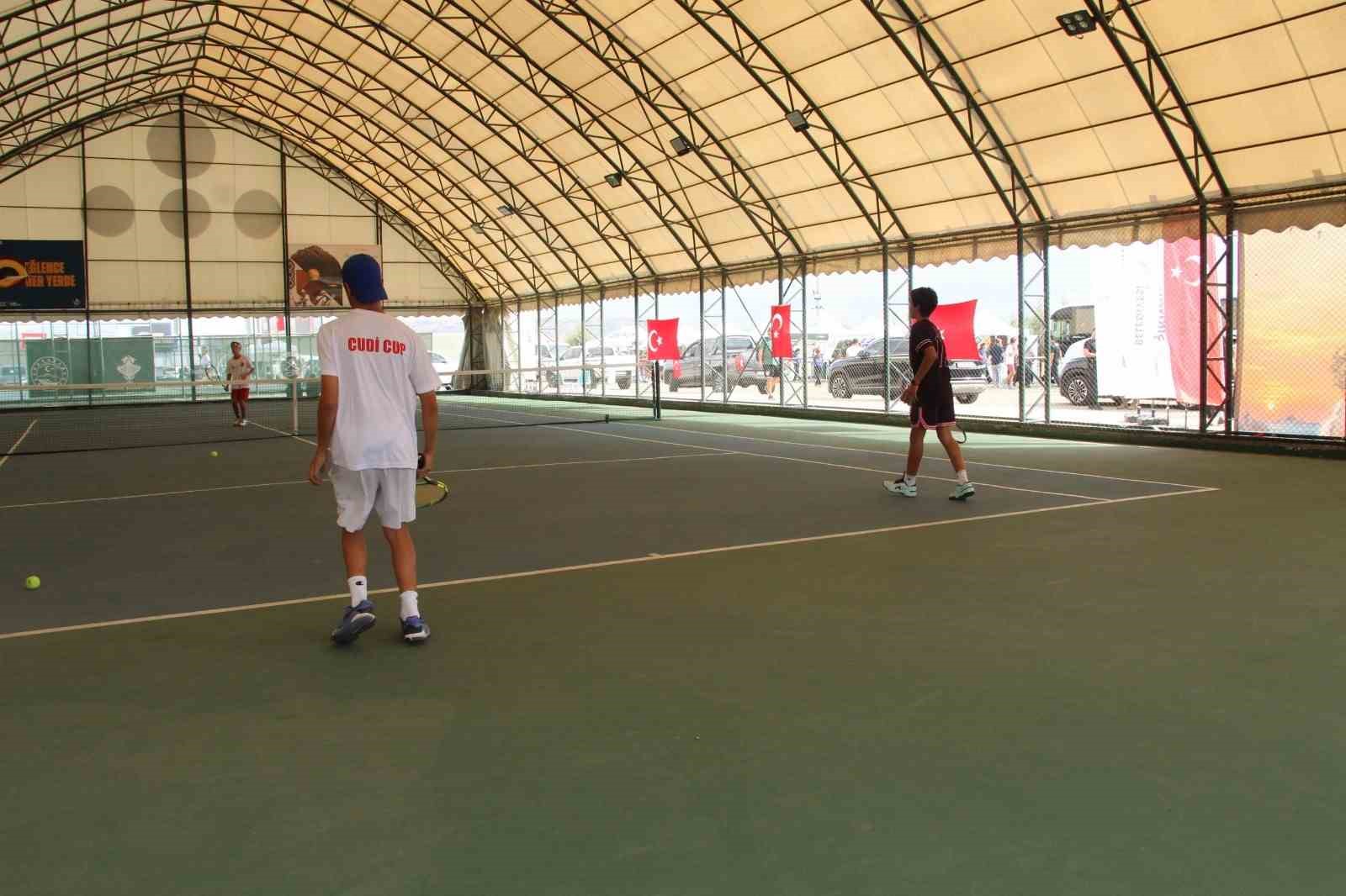sirnak-ta-5-ulkenin-katilimi-ile-uluslararasi-cudi-cup-tenis-turnuvasi-basladi