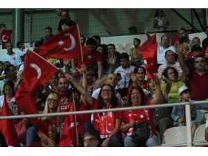 Hazırlık Maçı: Türkiye: 1 - Özbekistan: 0 (İlk Yarı)