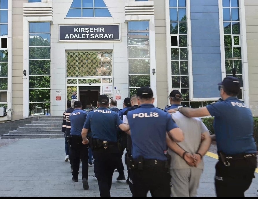 kirsehir-de-10-milyon-liralik-is-yeri-hirsizliginda-5-supheli-tutuklandi