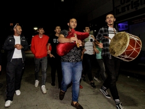 Ramazan’ın Son Sahuruna Tulum Sesiyle Kalktılar