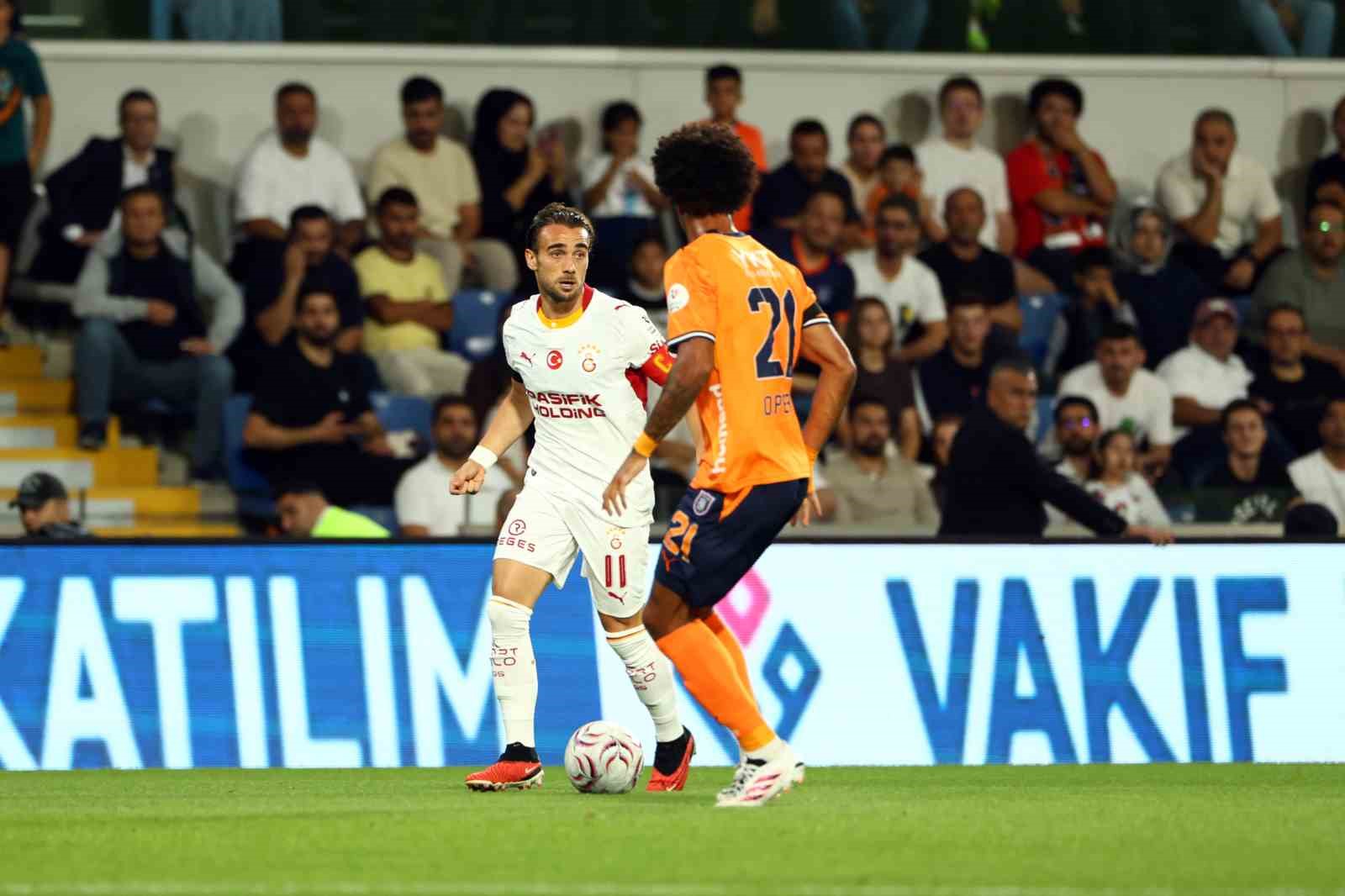 trendyol-super-lig-basaksehir-0-galatasaray-0-mac-devam-ediyor