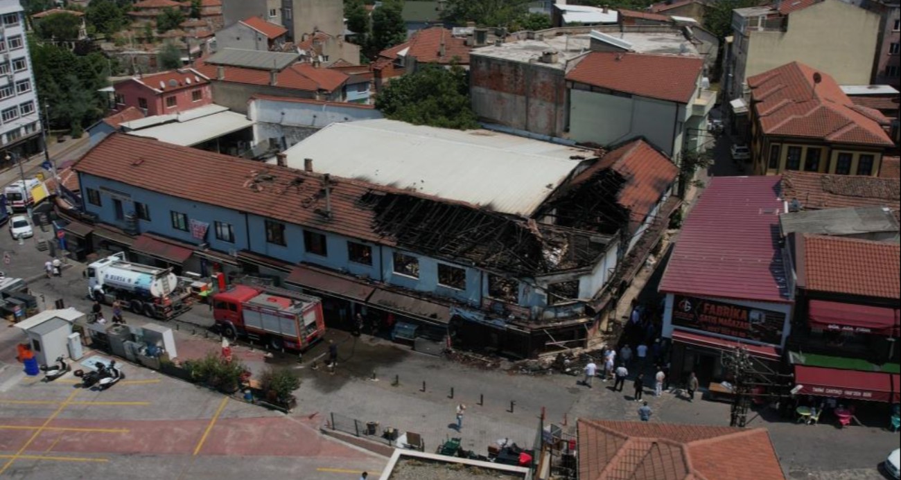 tarihi-carsidaki-aci-bilanco-ortaya-cikti-kule-donen-6-isletme-havadan-goruntulendi