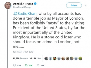 Trump, Sadık Khan’ı Uçağı Daha Yere İnmeden Eleştirdi