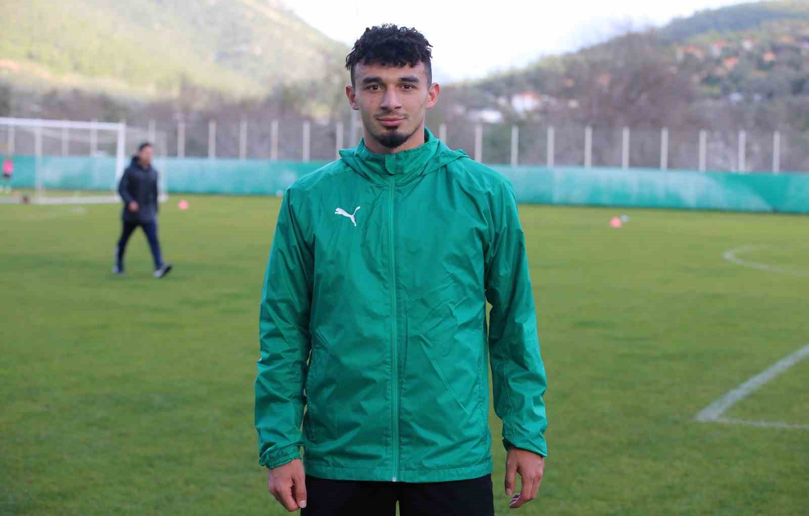 goztepe-gokdeniz-bayrakdar-transferini-bitirdi