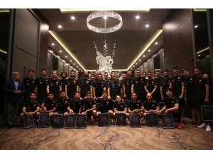 A Milli Futbol Takımı Bayramlaştı