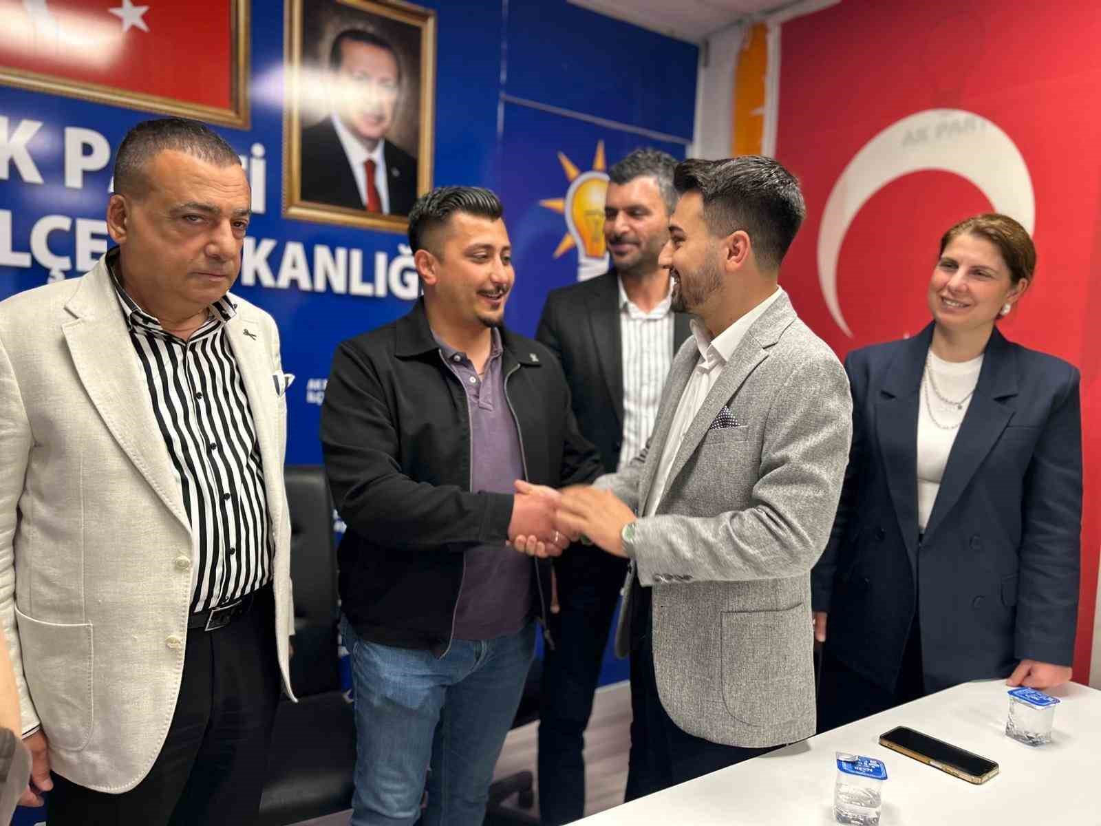 denizli-de-chp-li-baskan-istifa-edip-ak-parti-ye-gecti