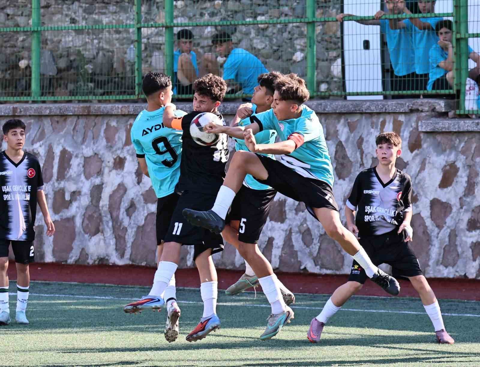 analig-futbol-musabakalari-manisa-da-basladi
