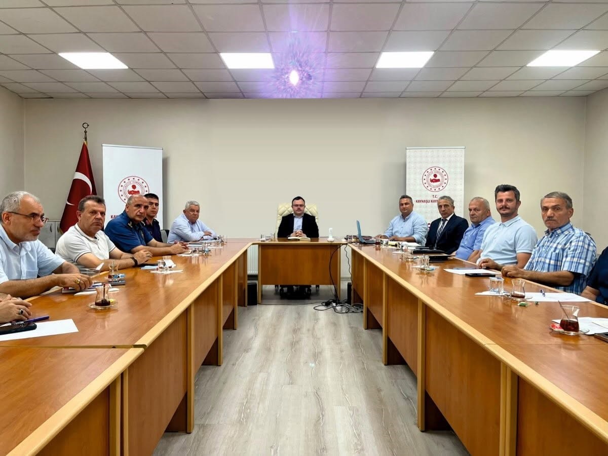 mevsimlik-tarim-iscileri-icin-toplandilar