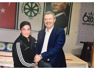 Abdullah Toprak Kayseri’nin Gururu Oldu