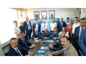Ak Parti’den Mhp’ye Bayram Ziyareti