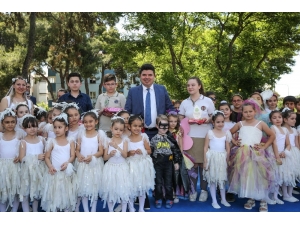 Geri Dönüşümle Muhteşem Defile