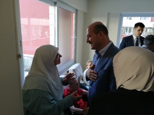 İçişleri Bakanı Süleyman Soylu, Huzurevi Sakinlerini Ziyaret Etti