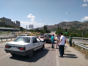 Amasya’da Trafik Kazası: 2 Yaralı