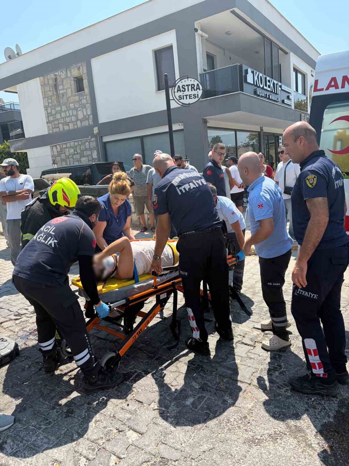 kusadasi-ndaki-kazada-ters-donen-otomobilin-surucu-yaralandi