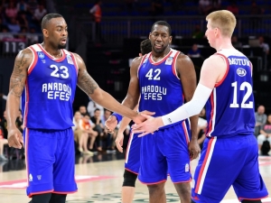Anadolu Efes Finalde