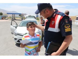 Anne Ve Babaların Trafik Karnesini Çocukları Dolduracak