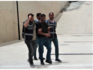 Evini Bastığı Kadını Öldüren, Kocasını İse Yaralayan Şüpheli Tutuklandı