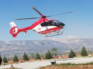 Ambulans Helikopter Yaşlı Adam İçin Havalandı