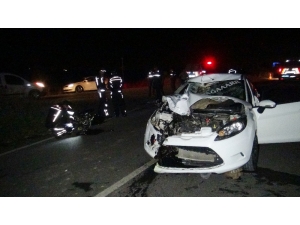 Otomobille Çarpışan Motosiklet Sürücüsü Hayatını Kaybetti